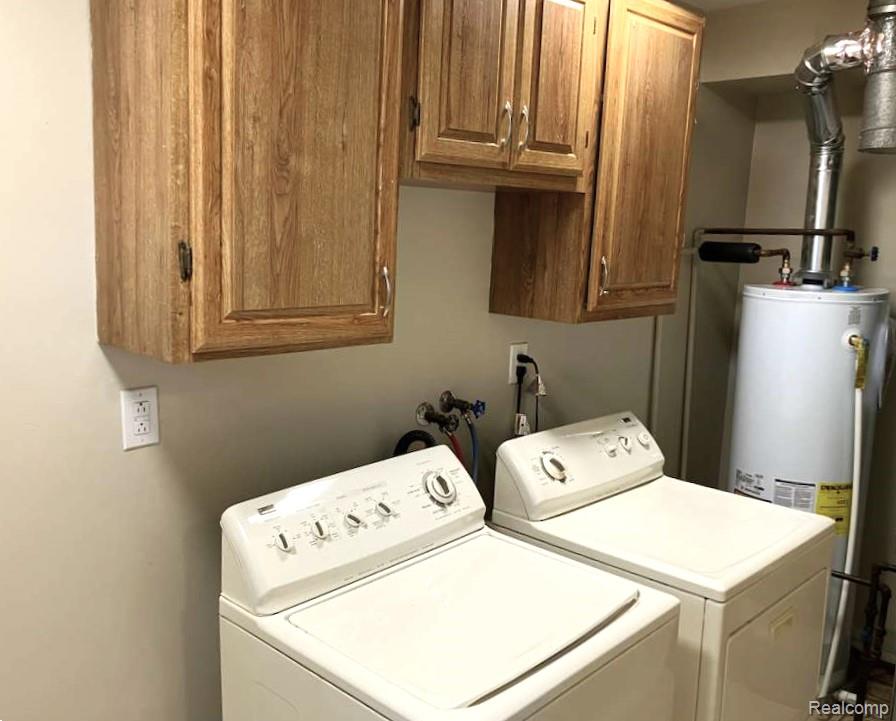 861 E DALLAS Avenue, Madison Heights, MI 48071 — Photo 17