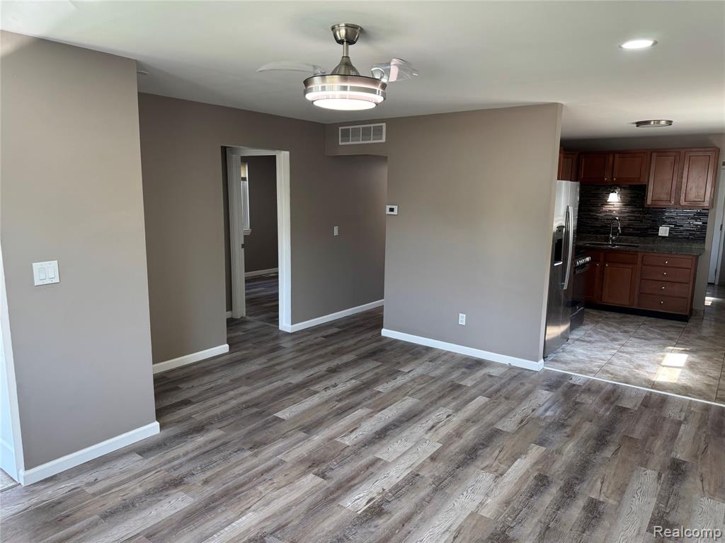 8220 Lozier Avenue, Warren, MI 48089 — Photo 4