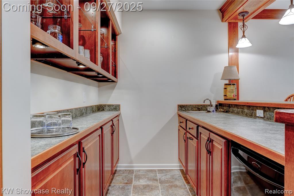 778 Knolls Landing Drive, Milford, MI 48381 — Photo 32