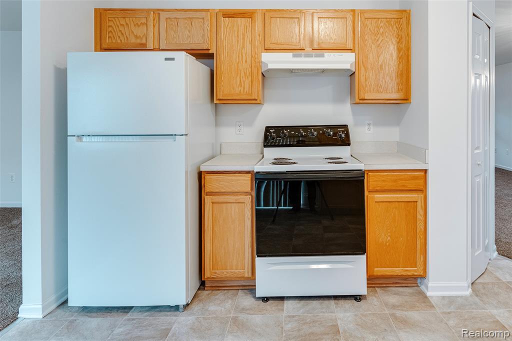 4154 Strathmore Lane, Canton, MI 48188 — Photo 17