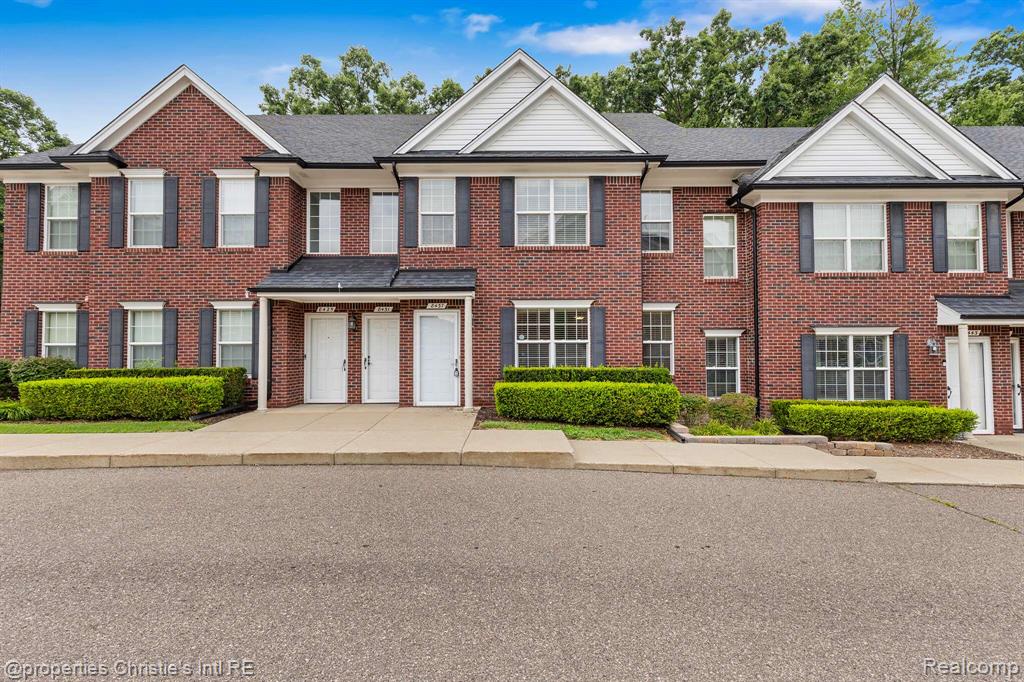 8437 Williamstown Drive, Shelby Twp, MI 48316 — Photo 18