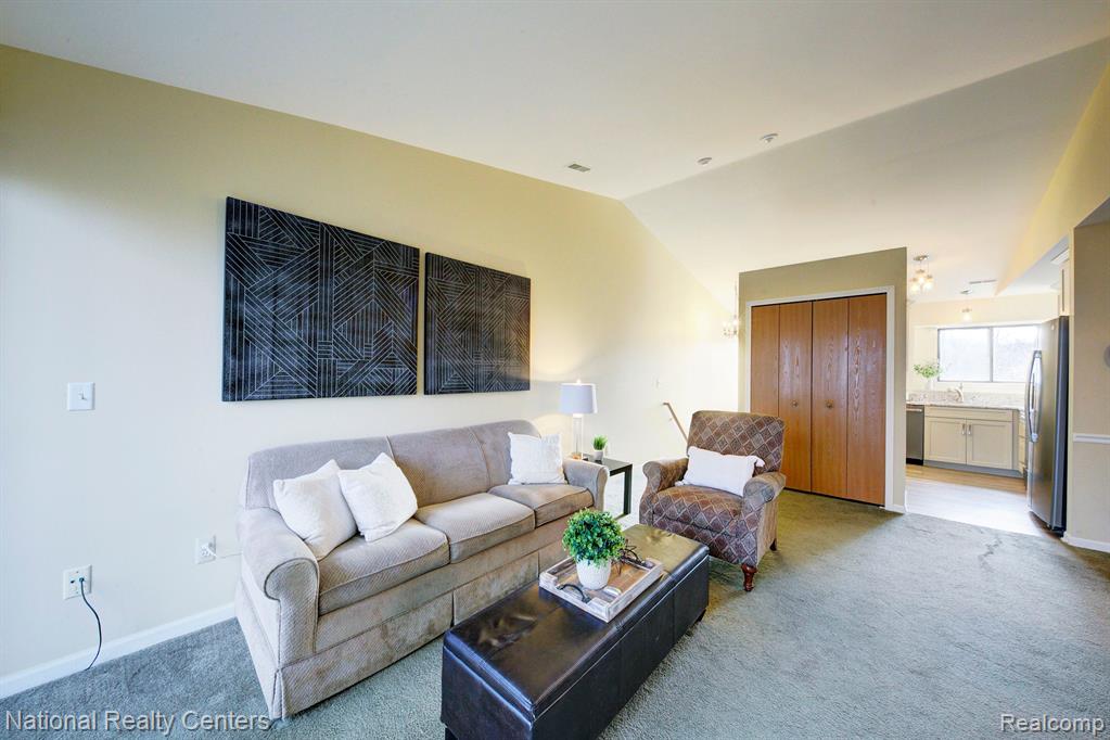 42744 LILLEY POINTE Drive, Canton, MI 48187 — Photo 4