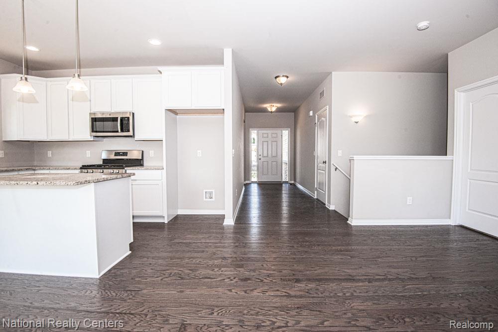 53188 Woodland, Chesterfield, MI 48047 — Photo 11