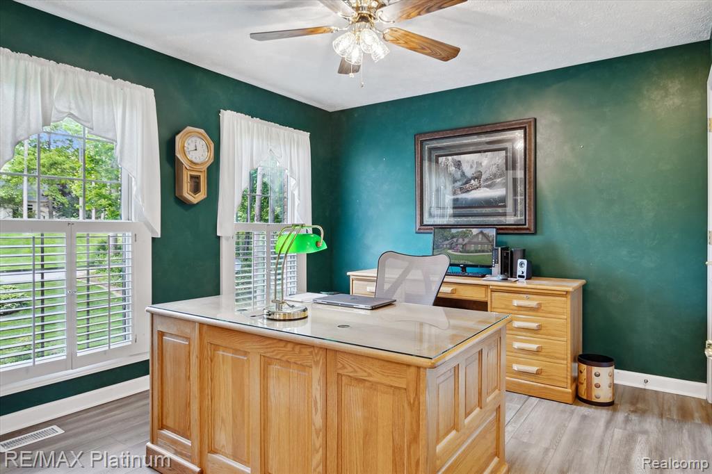 8257 Abalone Way, Pinckney, MI 48169 — Photo 10