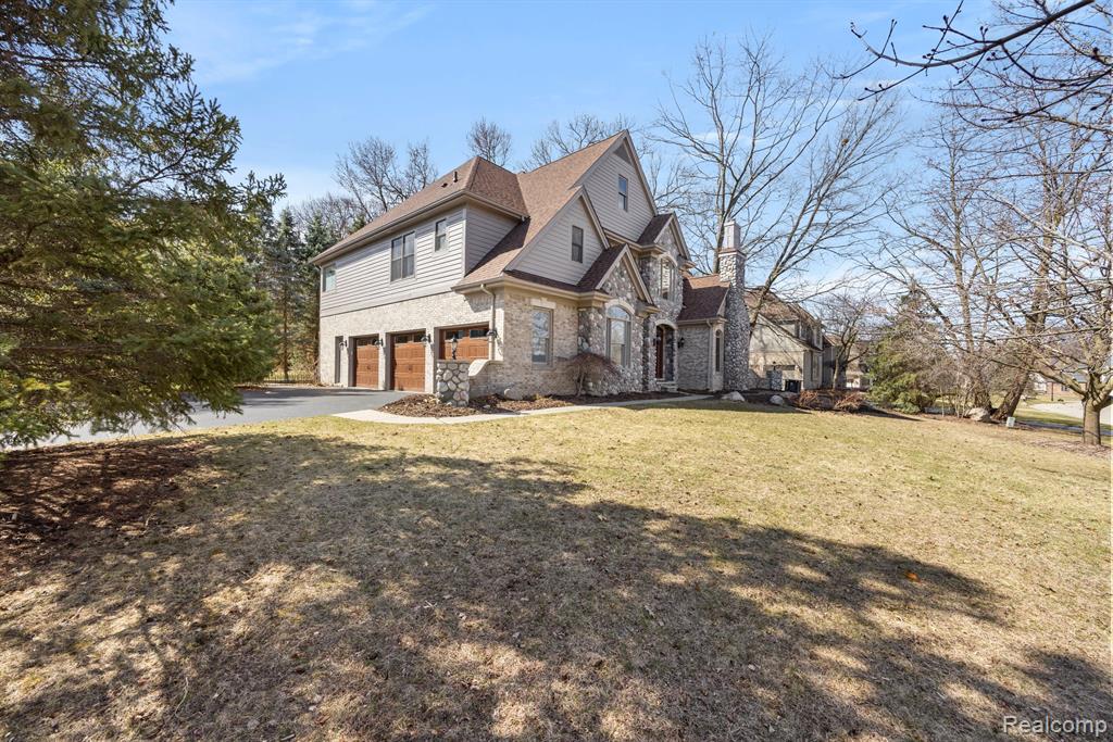 6307 WILDWOOD Lane, West Bloomfield, MI 48324 — Photo 3