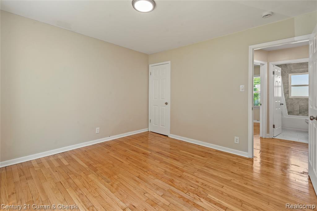 5378 Weddell Street, Dearborn Heights, MI 48125 — Photo 11