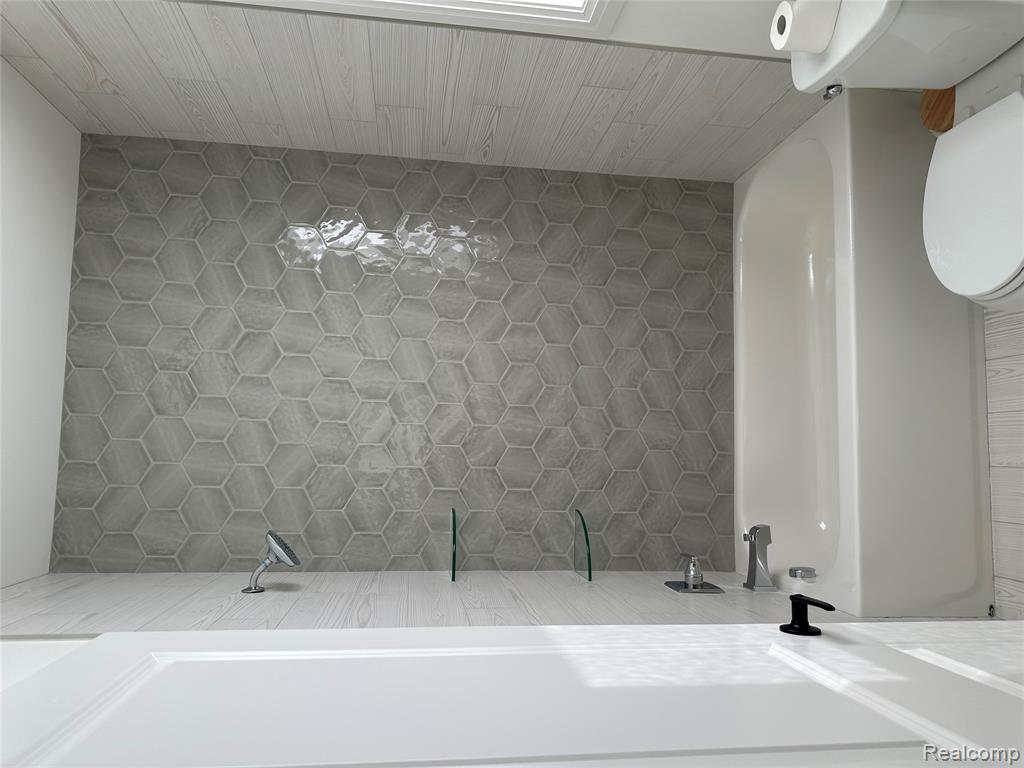 57373 Glen Forest Drive, Washington, MI — Photo 14