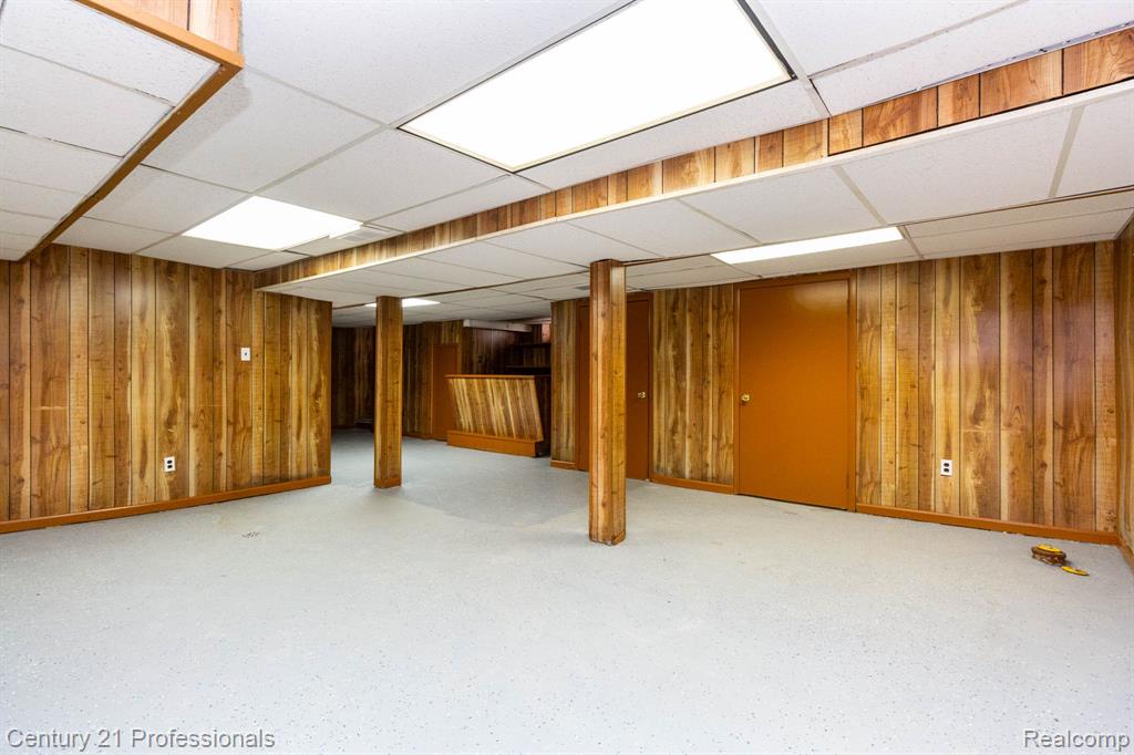 18951 Edinborough Road, Detroit, MI 48219 — Photo 24