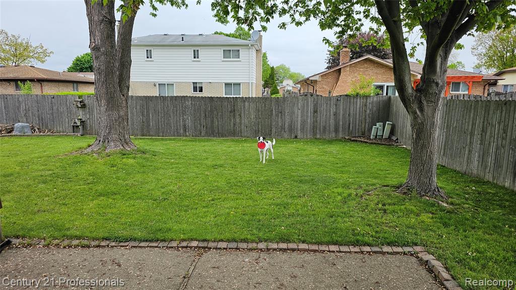 4939 Duchess Drive, Sterling Heights, MI 48310 — Photo 36