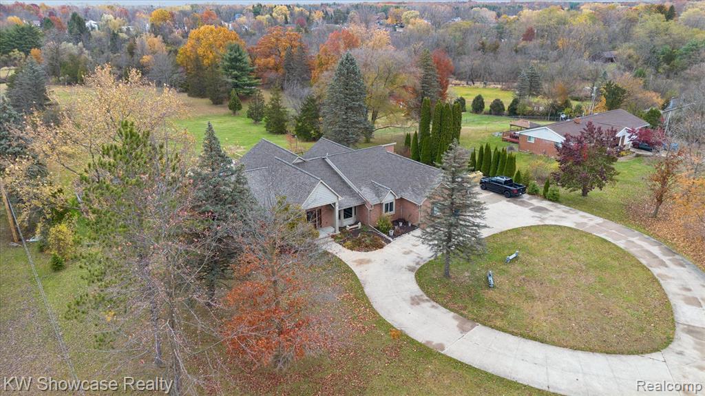 1112 W Cook Road, Grand Blanc, MI 48439 — Photo 59