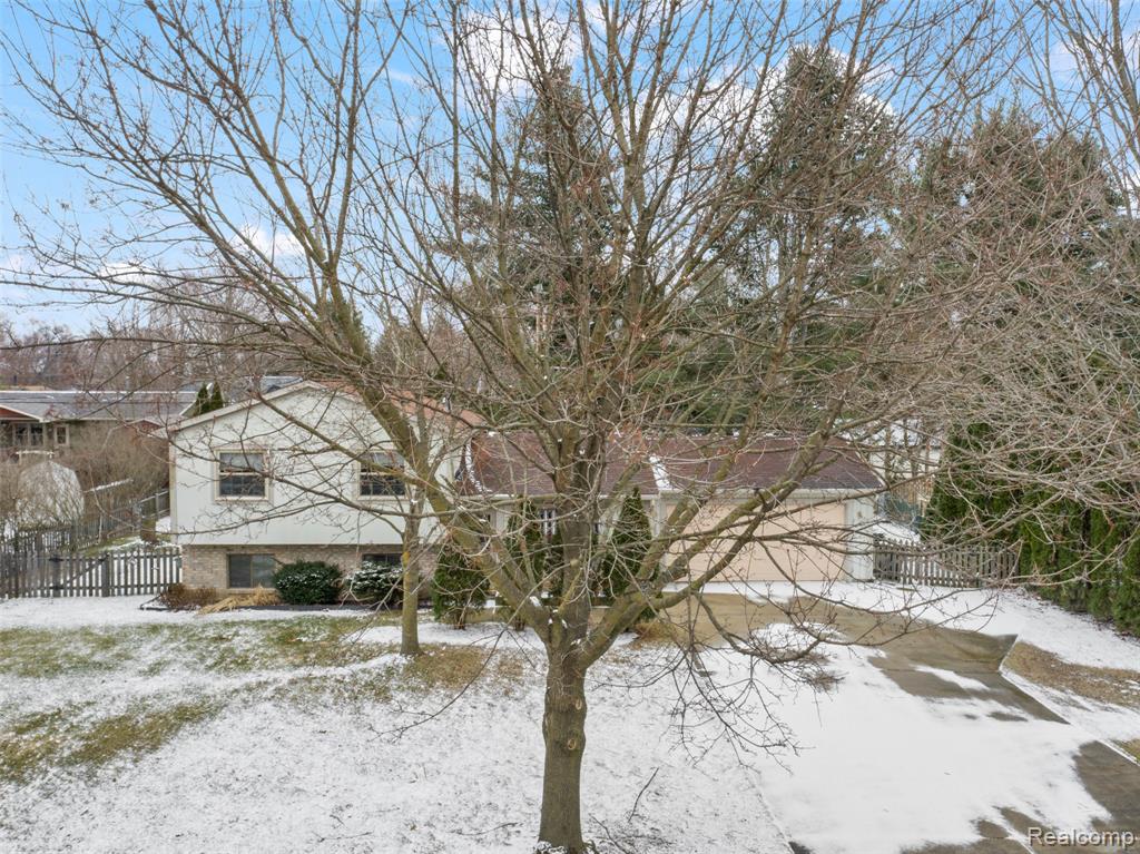 3778 Ponchartrain Drive, Pinckney, MI 48169 — Photo 42