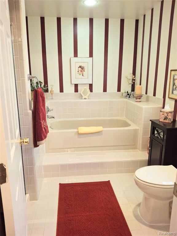 6319 Celeste Road, West Bloomfield, MI — Photo 13