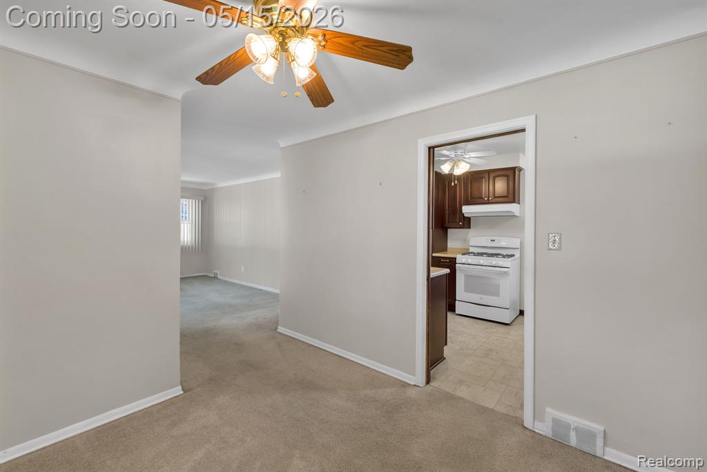 8610 N Evangeline Street, Dearborn Heights, MI 48127 — Photo 21
