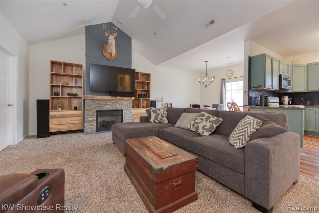 6200 ADDINGTON Drive, Commerce Twp, MI 48390 — Photo 3