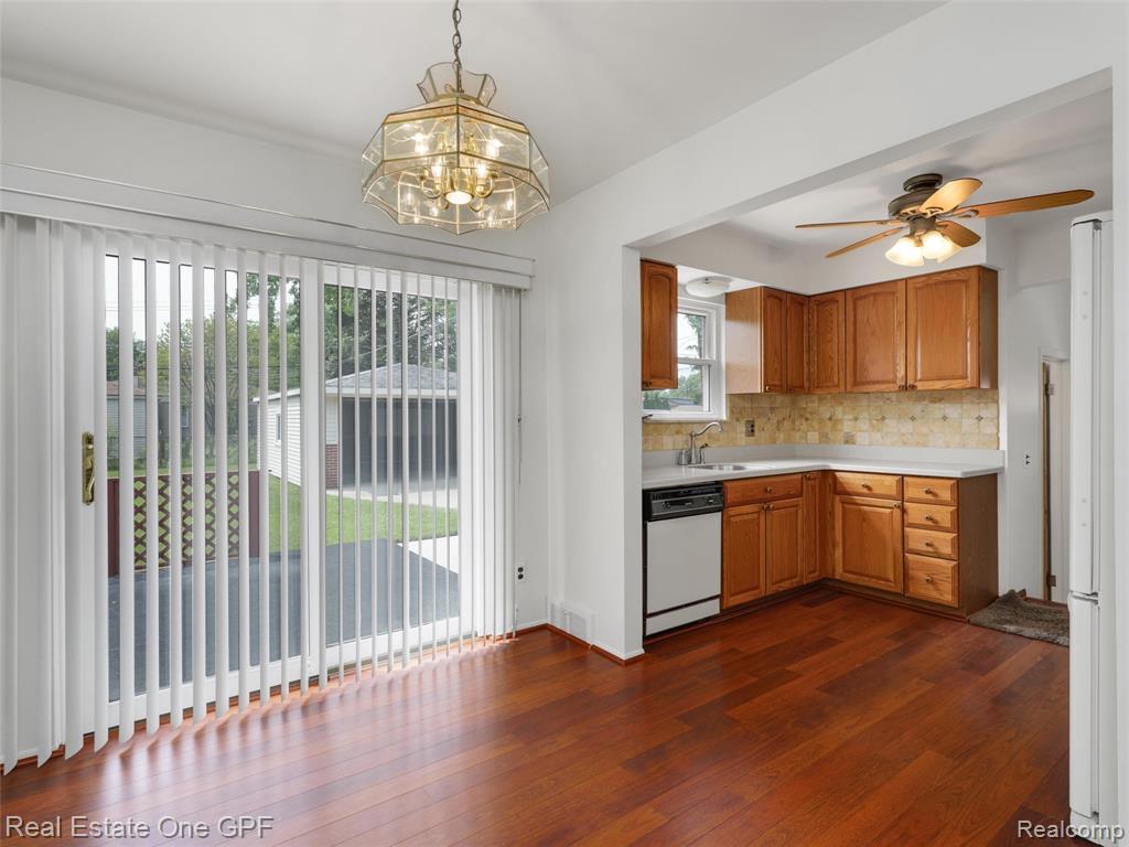 5214 Busch Avenue, Warren, MI 48091 — Photo 10