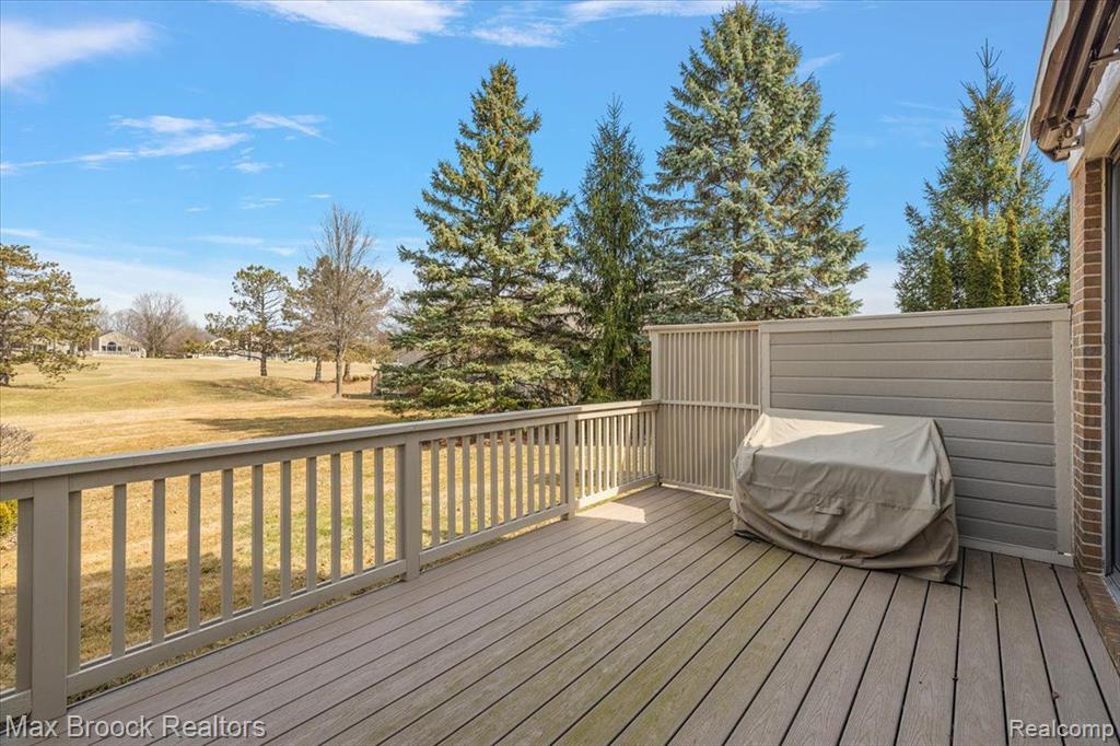 671 BROCKMOOR Lane, Bloomfield Hills, MI 48304 — Photo 25