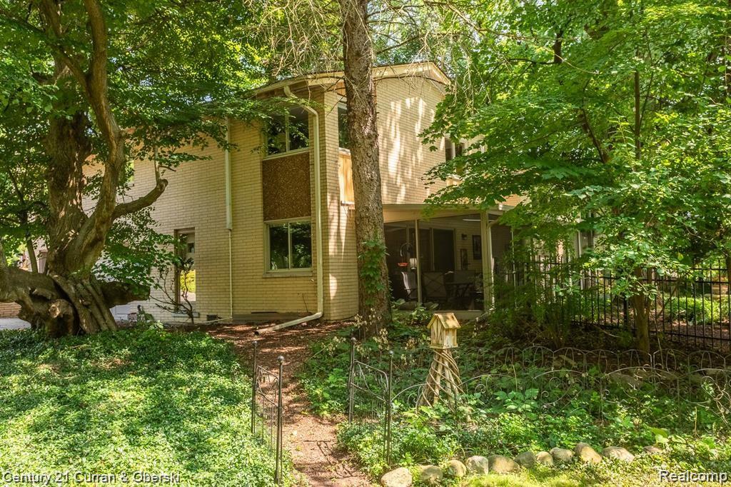 44253 CHEDWORTH Drive, Northville, MI 48167 — Photo 38