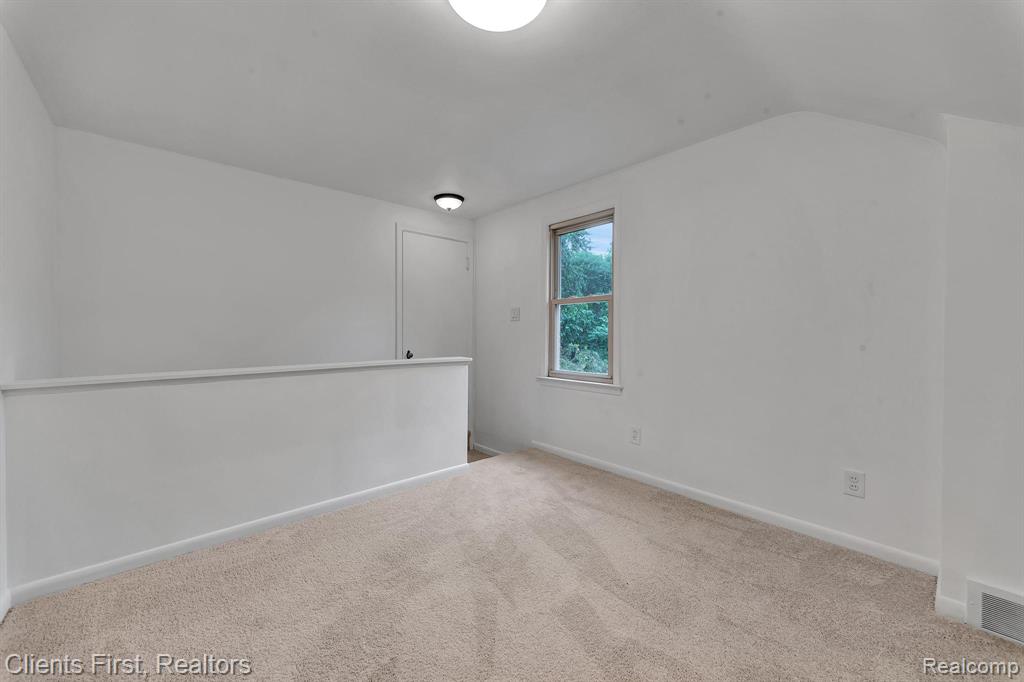 524 N York Street, Dearborn, MI 48128 — Photo 21