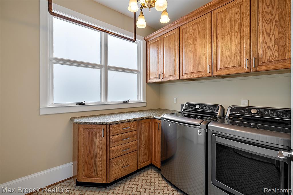 3642 Orchard Lake Road, West Bloomfield, MI 48324 — Photo 12