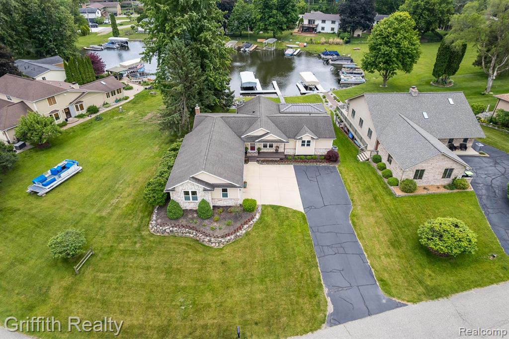 1158 Camelot Drive, Pinckney, MI 48169 — Photo 5