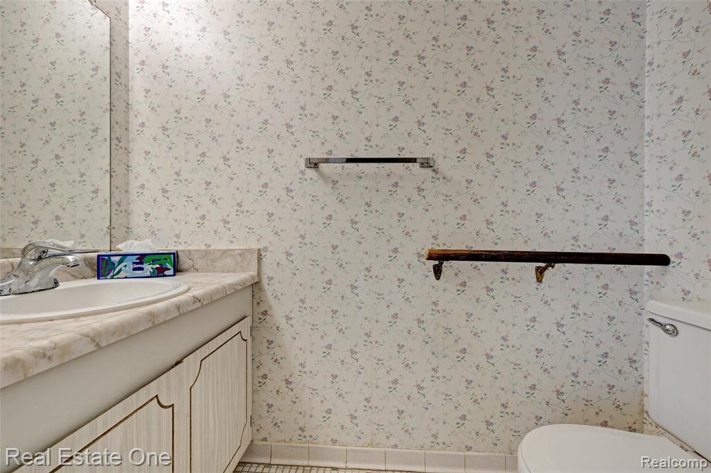 4456 15 Mile Road, Sterling Heights, MI 48310 — Photo 7