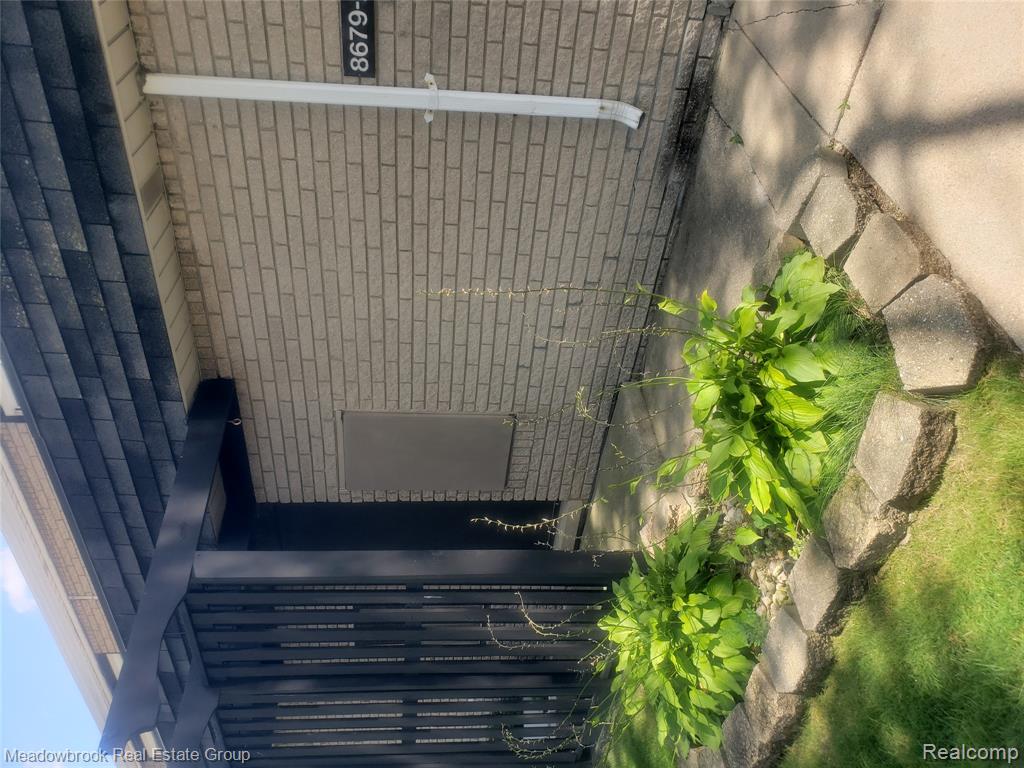 8679 Kennedy Circle N, 2, Warren, MI 48093 — Photo 4