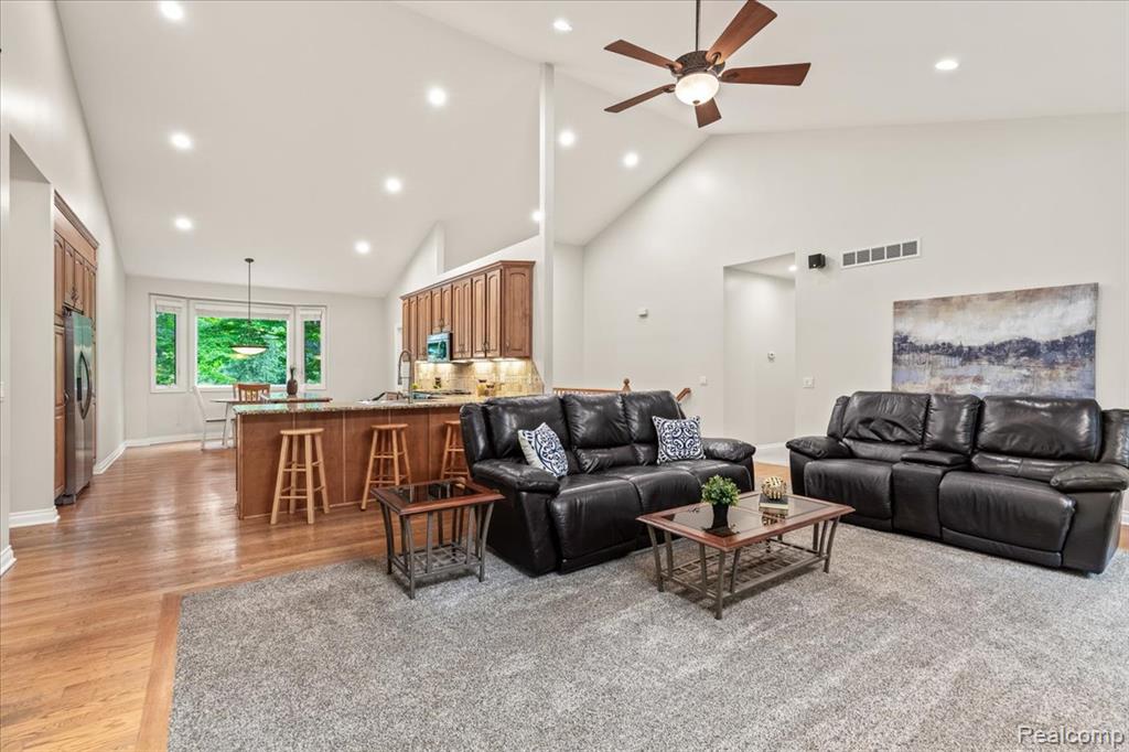 15301 Oak Hollow Drive, Holly, MI 48442 — Photo 19