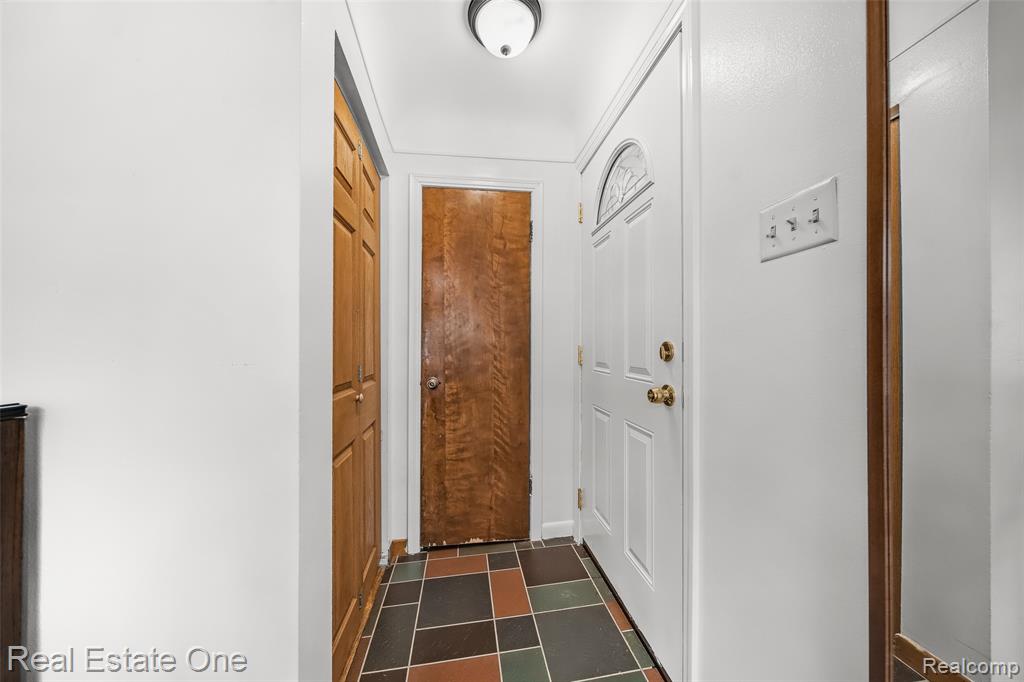 620 S Webik Avenue, Clawson, MI — Photo 26