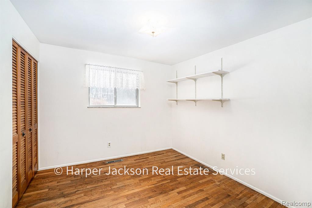 11637 E Lansing Road, Durand, MI 48429 — Photo 19