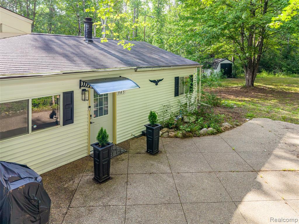 945 N Hockaday Road, Gladwin, MI 48624 — Photo 25