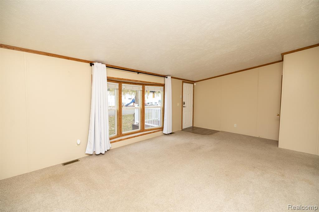 9198 Ashdown Avenue, White Lake, MI — Photo 6