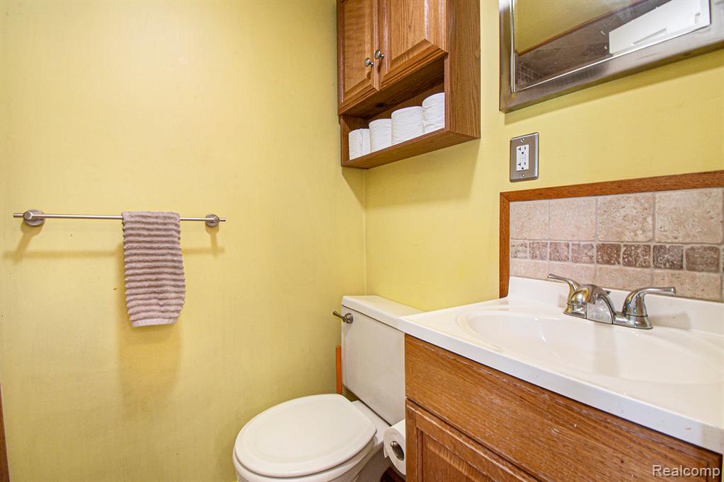 6269 N Webster Road, Flint, MI 48504 — Photo 5