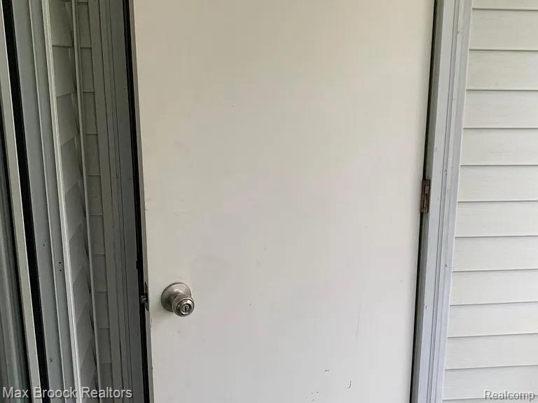 42556 Plymouth Hollow Drive, Plymouth, MI 48170 — Photo 17
