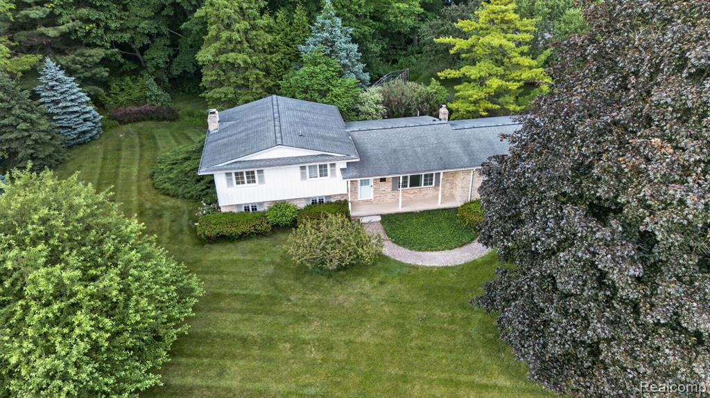 9144 Deer Park Court, Fenton, MI 48430 — Photo 62