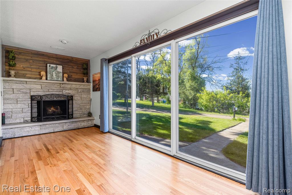 1825 Luneta, Commerce Twp, MI 48382 — Photo 5