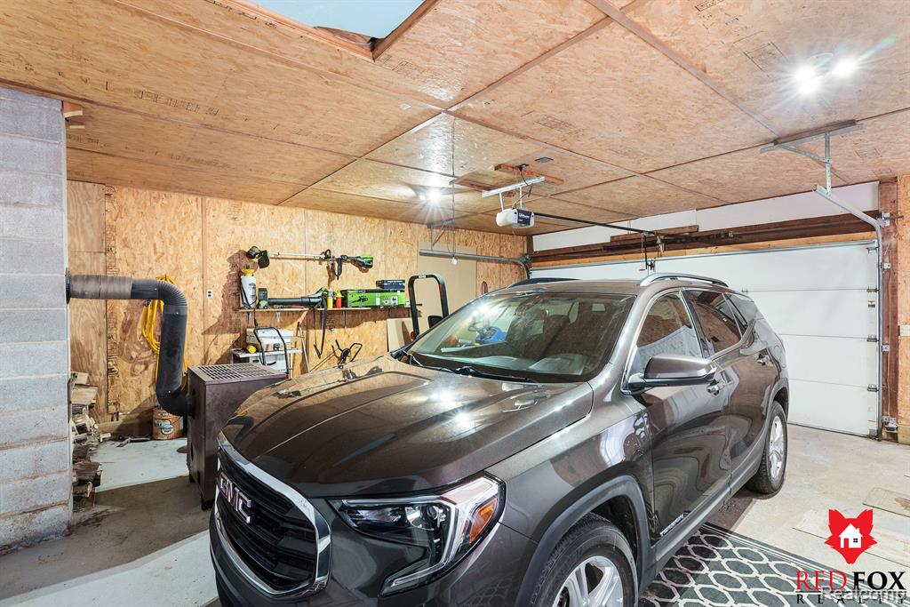 751 WILLIAMSBURG Drive, Caro, MI 48723 — Photo 37