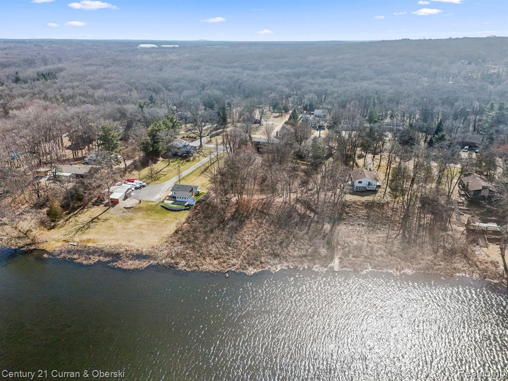 8878 RIVER VALLEY Road, Brighton, MI 48116 — Photo 29