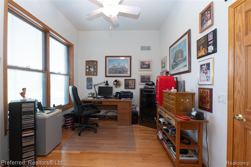 9769 Fawnwood Drive, Carleton, MI 48117 — Photo 31
