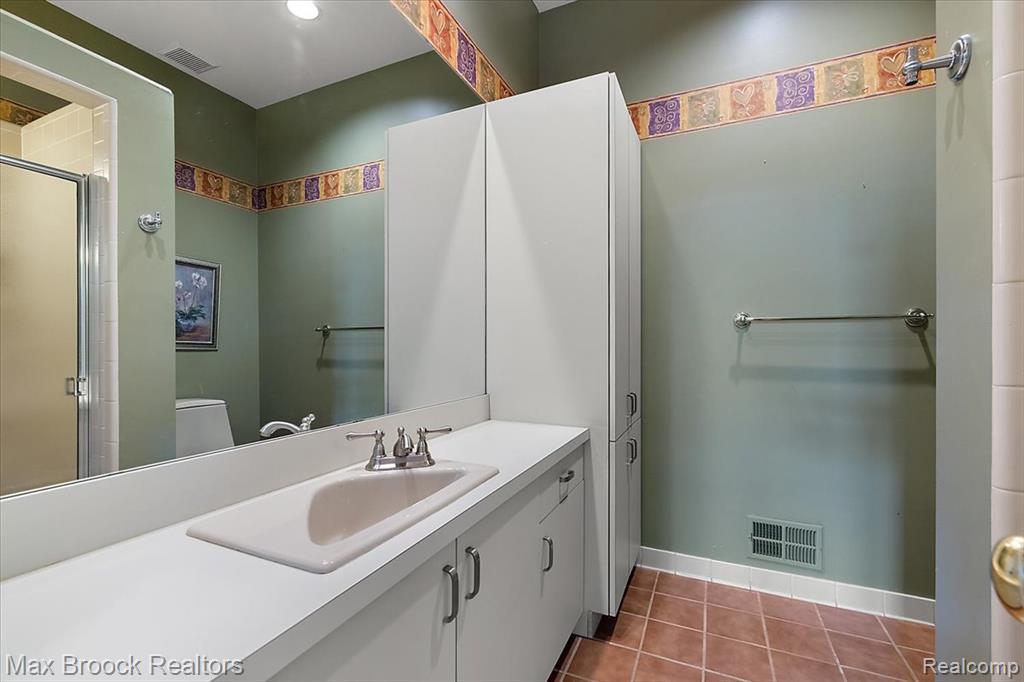 45167 9 Mile Road, Novi, MI 48167 — Photo 35