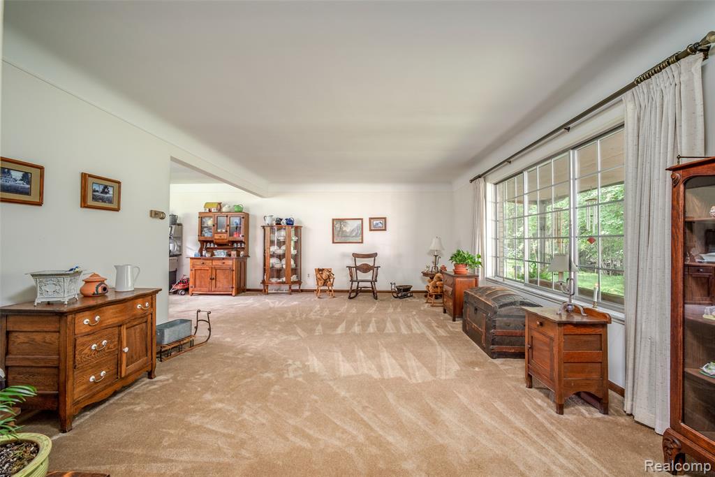 560 Coats Road, Lake Orion, MI 48362 — Photo 8