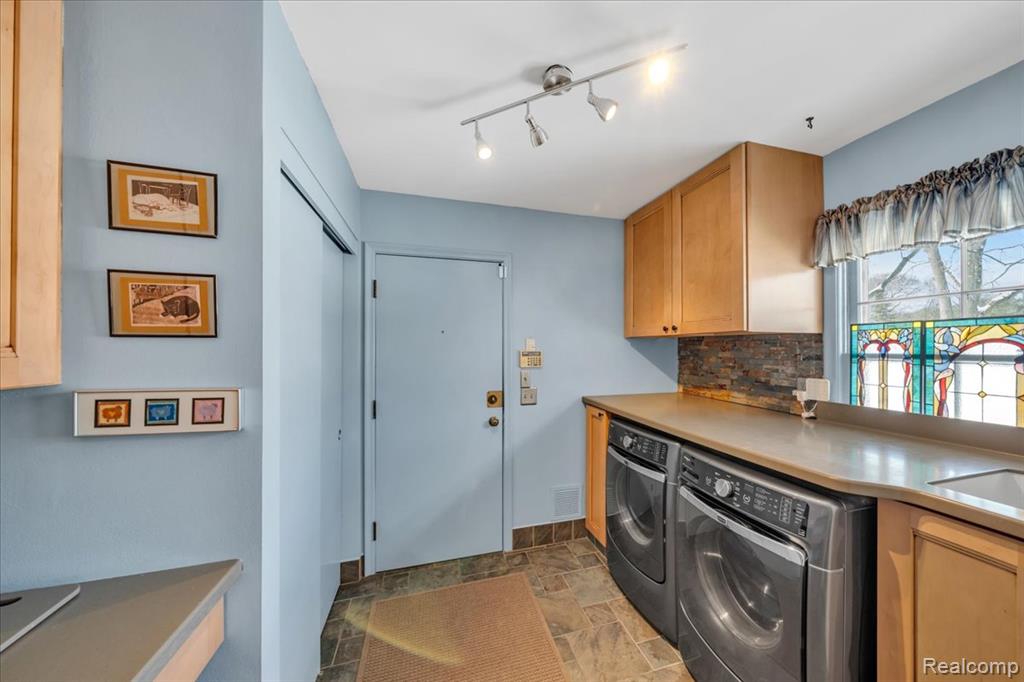 5815 Beechview Drive, Rochester, MI 48306 — Photo 20