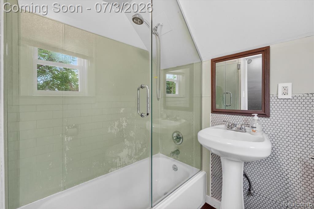 6881 Brace Street, Detroit, MI 48228 — Photo 29