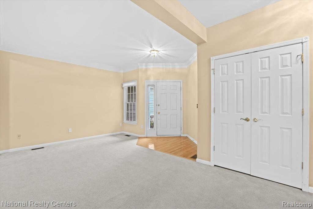 49944 Blackberry Trail, 55, Novi, MI — Photo 4