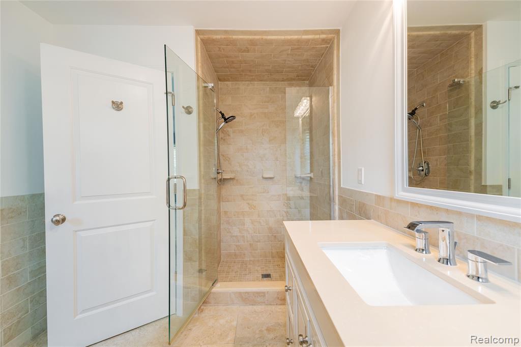 6400 E Highland Road, Howell, MI 48843 — Photo 14