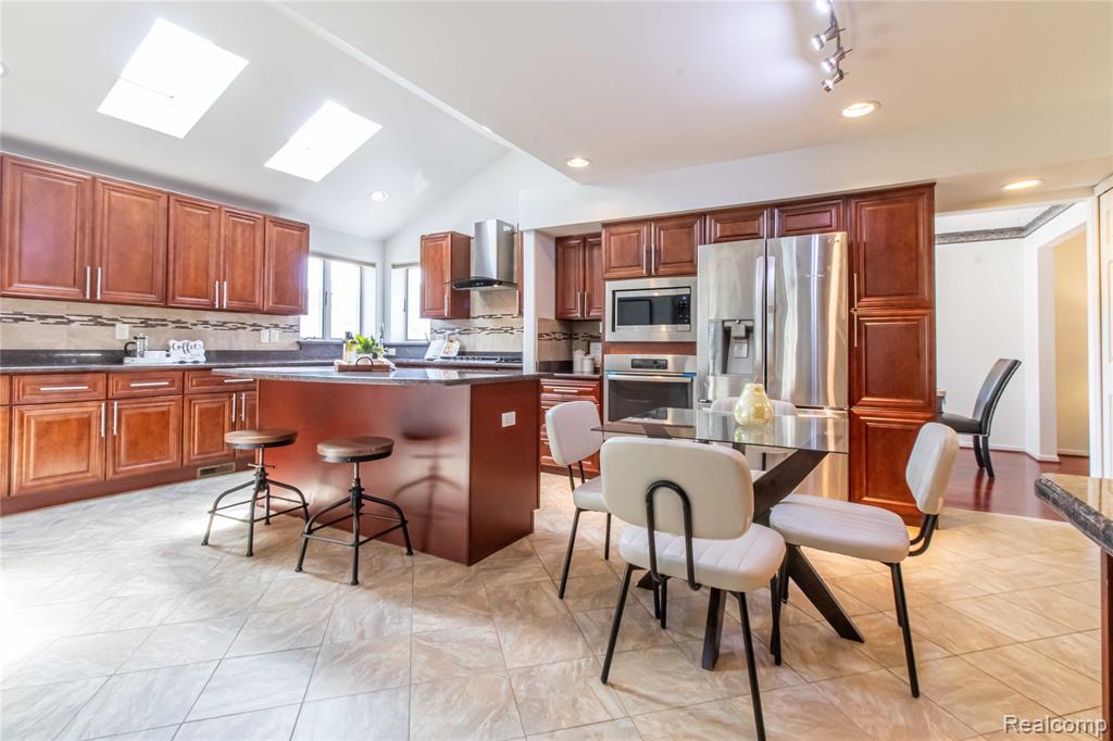 47302 Butler Lane, Novi, MI — Photo 15