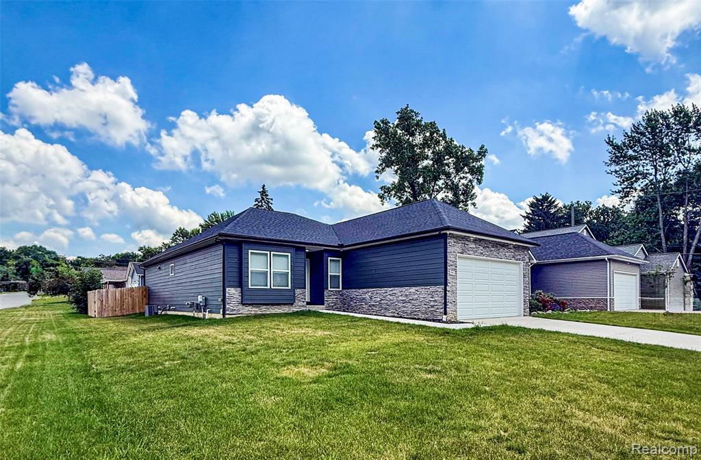 3982 Ontario Drive, Auburn Hills, MI 48326 — Photo 25