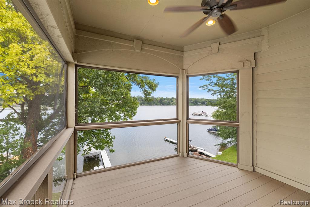 6340 Lakeshore Street, West Bloomfield, MI 48323 — Photo 27