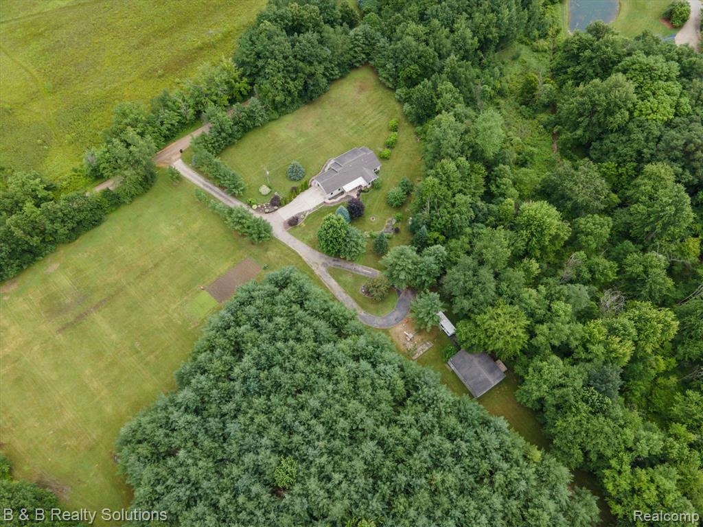 2264 Dodds Road, North Branch, MI 48461 — Photo 39