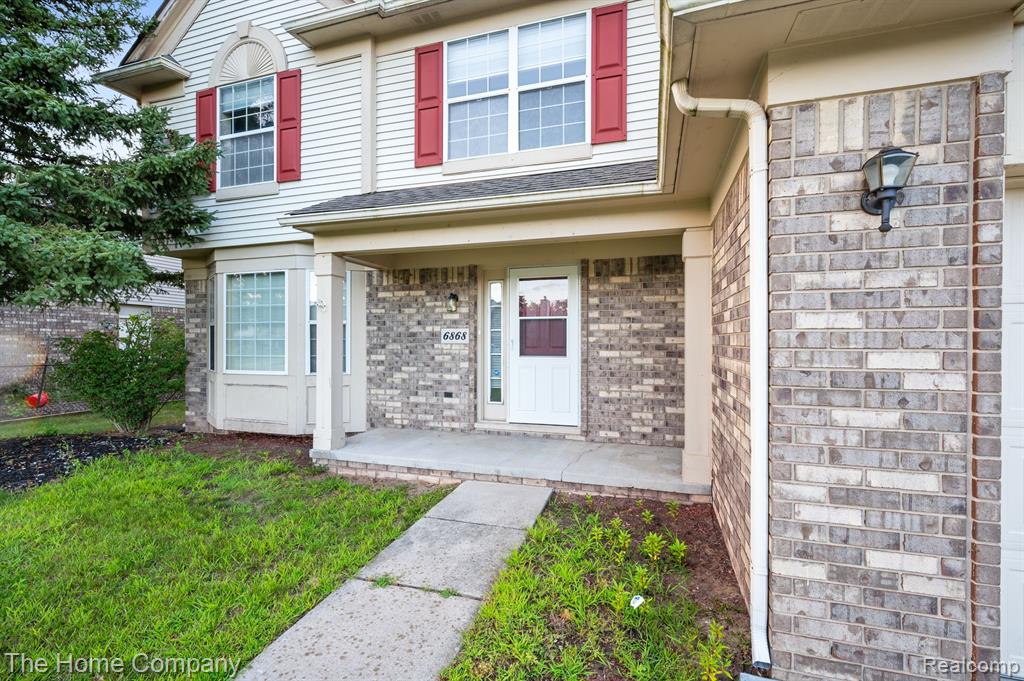 6868 Essex Court, Waterford, MI 48327 — Photo 3