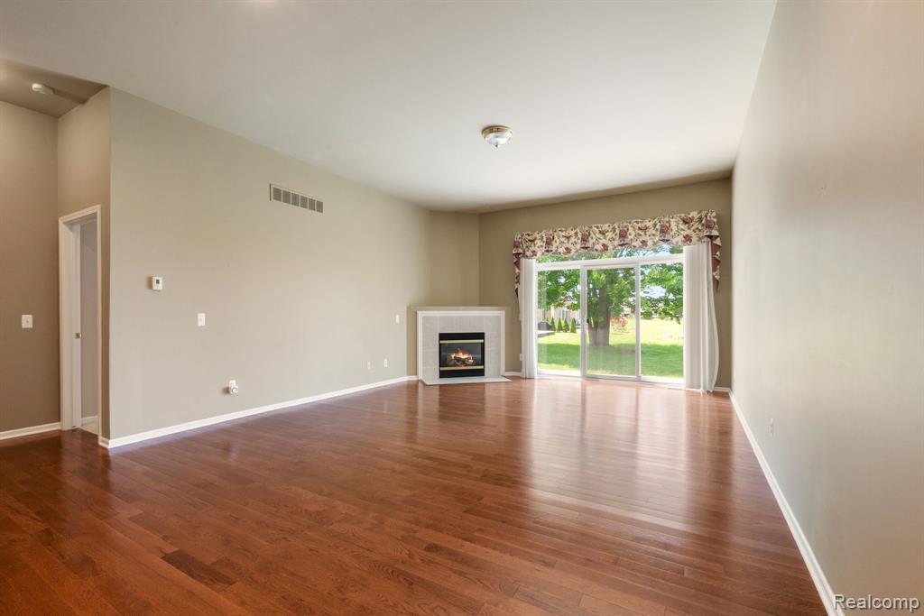 40658 Saint Louis Drive, Clinton Twp, MI 48038 — Photo 31